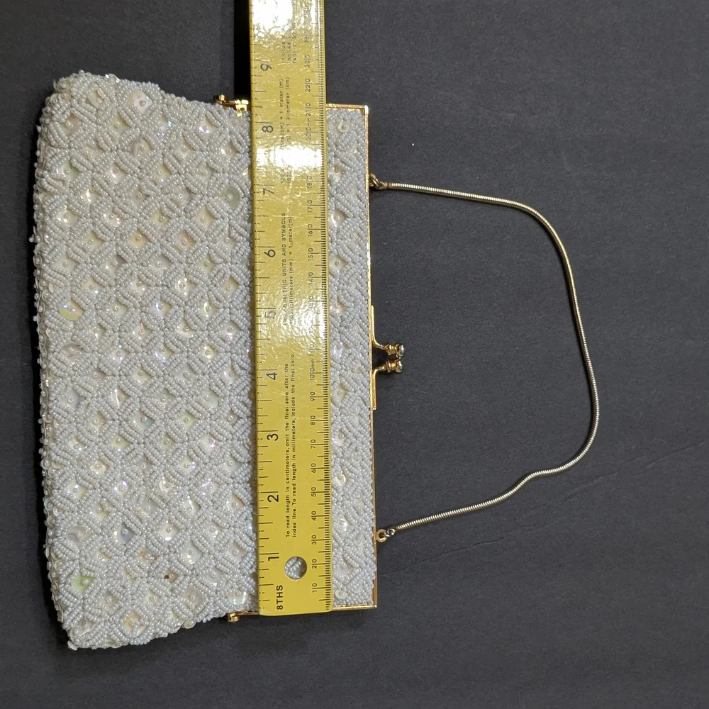 Walborg Elegant White Beaded Handbag - Picture 5 of 9